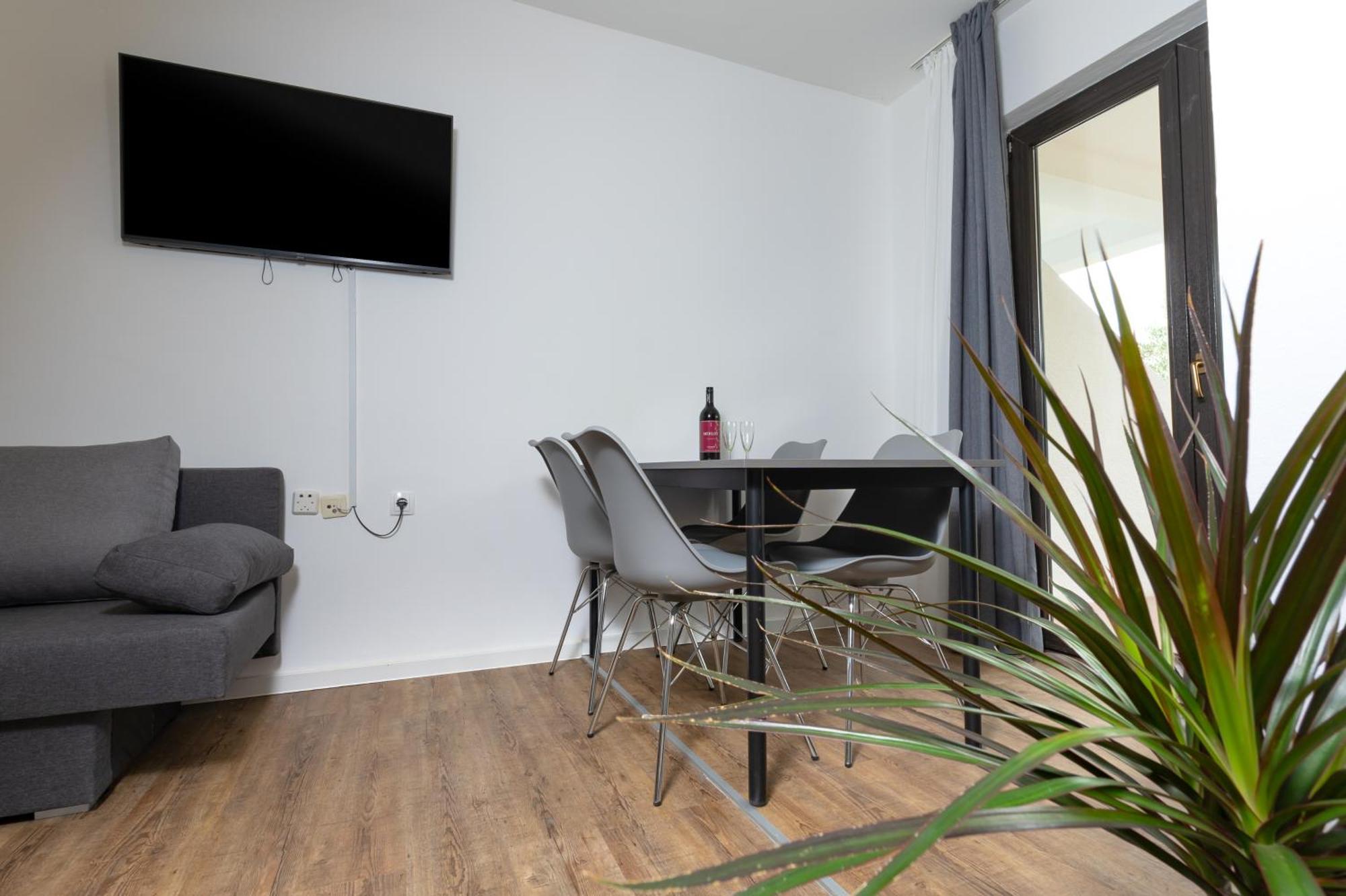 Apartments Dida Sime Starigrad Paklenica Exterior foto